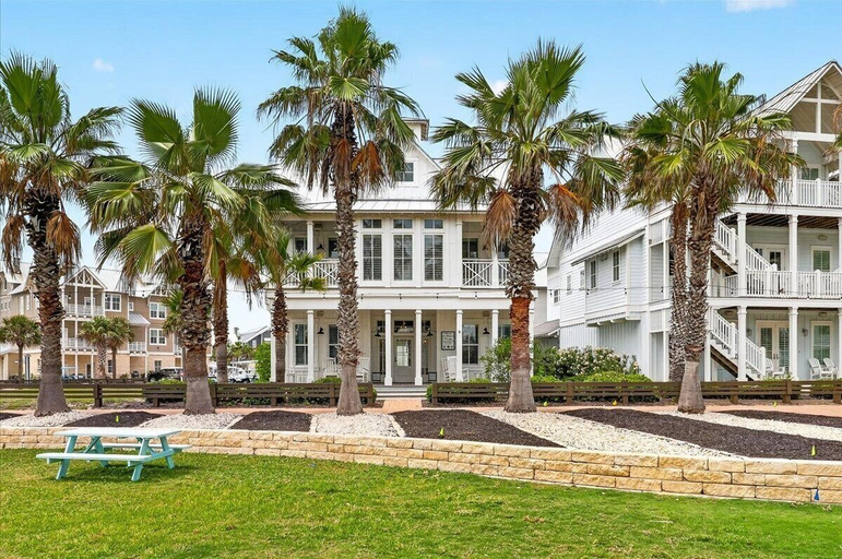 Exterior & Views 2, A Shore Thing 188 RO, Nueces
