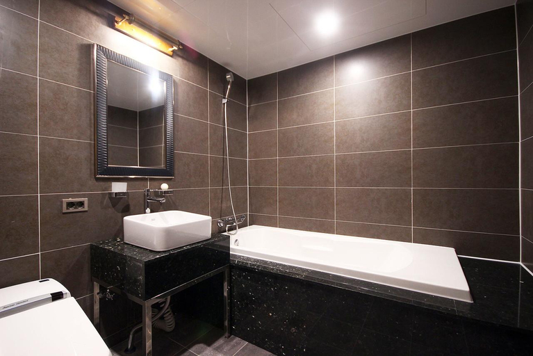 Bathroom, Mango Hotel Gwangalli Branch, Suyeong