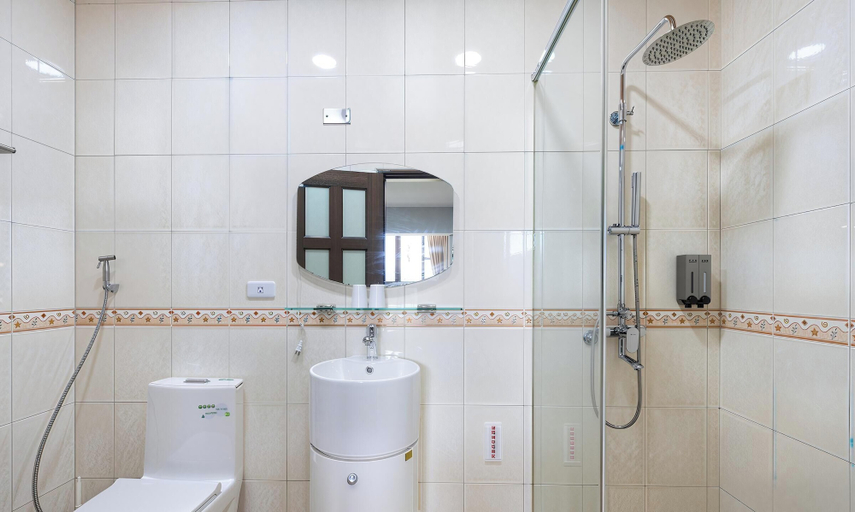 Bathroom 3, Beluck, Taitung