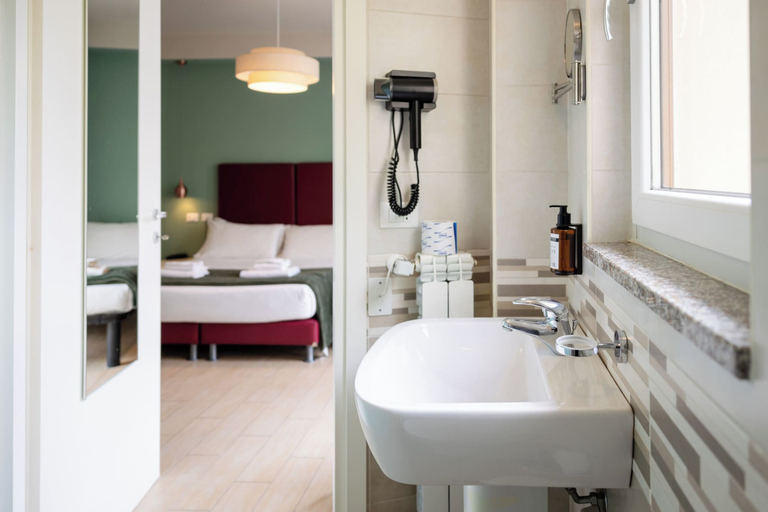 Bathroom 4, Hotel RossoVino Como, Como
