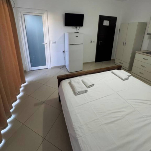 Room 4, Vila Noah, Sarandës