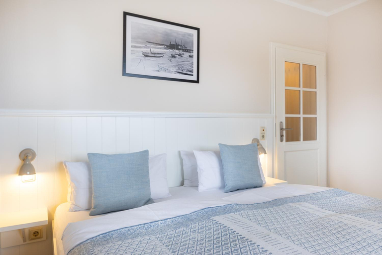 Bedroom 4, Boutique-Hotel STRANDHAUS Ahrenshoop, Vorpommern-Rügen