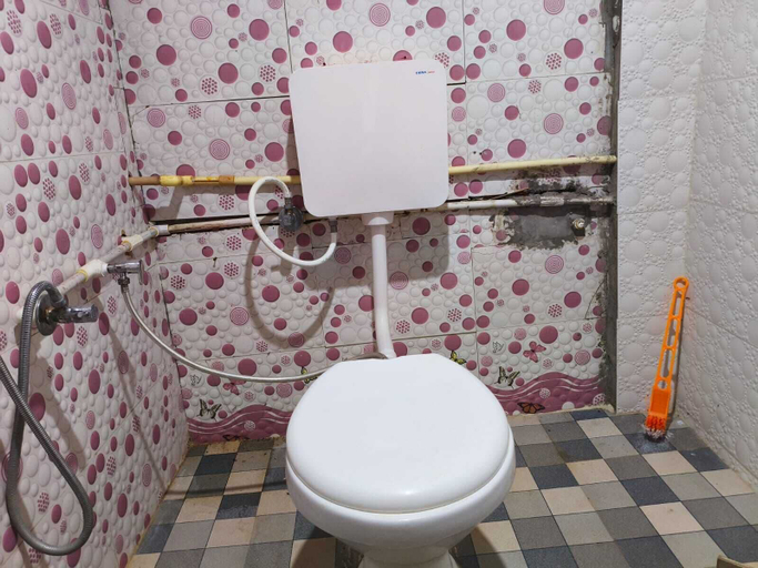 Bathroom 5, Amruta Homestays, Amravati