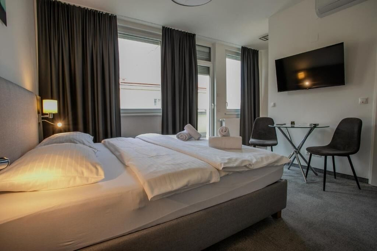 Room 3, Cube Apartments by Wiener Stadthalle, Wien