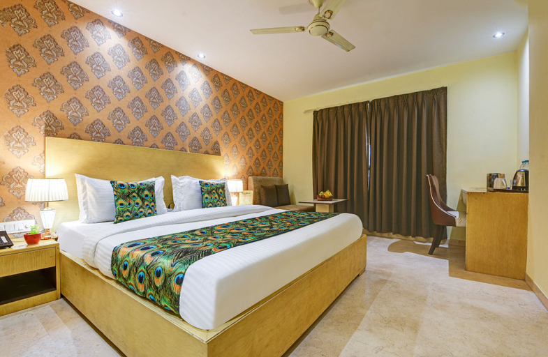 Bedroom 4, Mayur Hotel, Delhi
