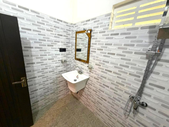Bathroom 2, Yala Queens Resort, Thissamaharama