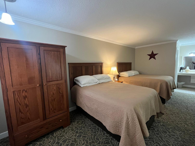 Bedroom 3, Arthur Country Inn, Douglas