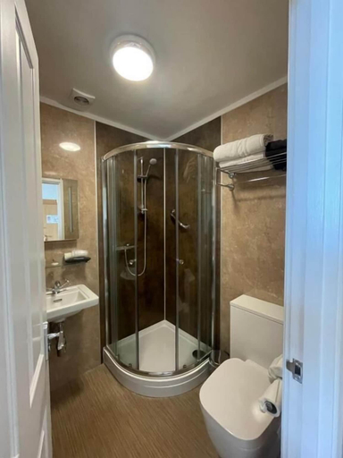 Bathroom 4, The Weston Hotel, North Yorkshire