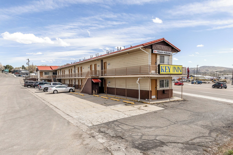 Exterior, Key Inn, Elko