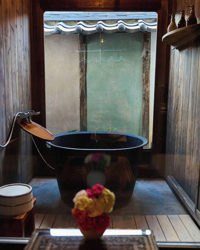 Bathroom, A ryokan limited to one group per day, Ryokan Tsuchi to Ito, Omi