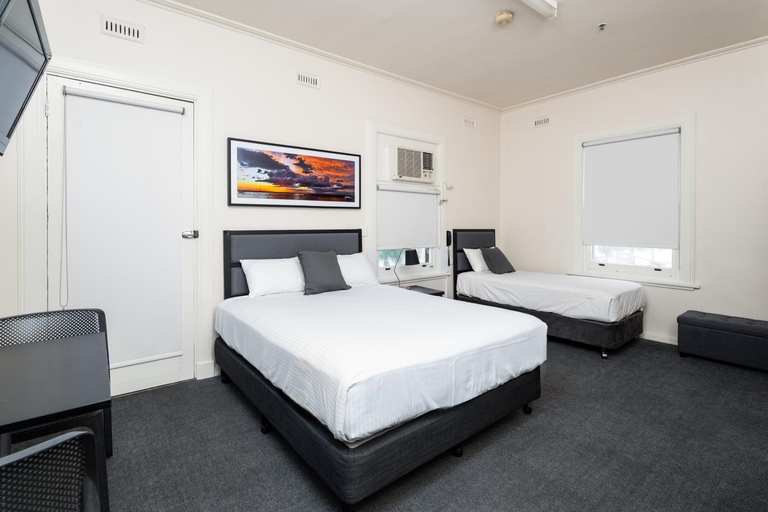 Bedroom 4, Hotel Renmark, Renmark Paringa - Renmark