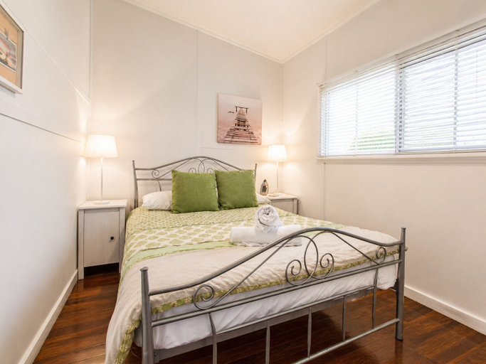 Bedroom 3, Relax and Unwind at Otters Retreat, Busselton