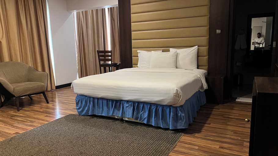 Bedroom 3, Golden Tulip Al Khobar Suites, Al Khobar