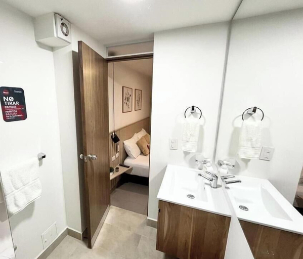 Bathroom 5, Reset Hotel Coworking Cafe, Santiago de Cali