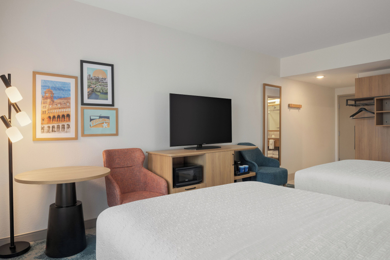 Bedroom 3, Hampton Inn by Hilton Richmond Chester, Chesterfield