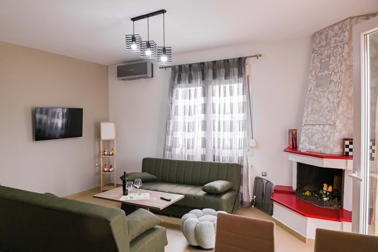 Living area 5, George's Cozy Nest, Central Macedonia