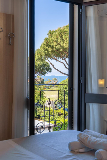 Bedroom 3, Hotel Virginia, Massa Carrara