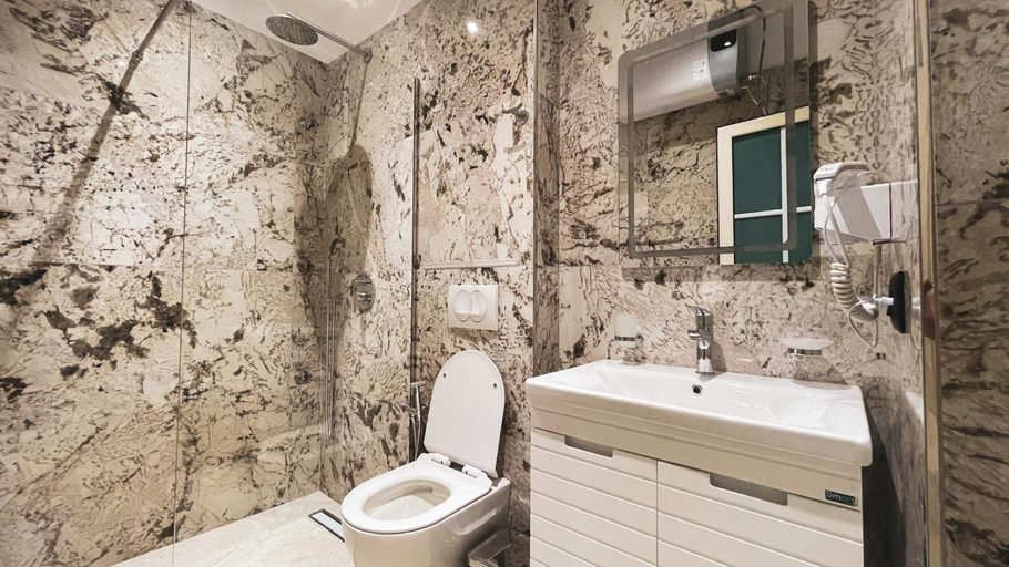 Bathroom 3, Hotel Ruko Boutique, Kavajës