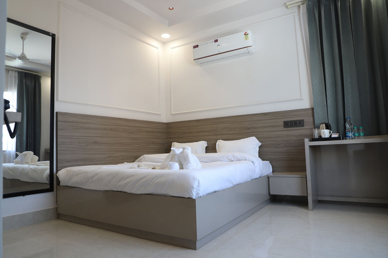 Room 4, Shreeja Central, Sirsa