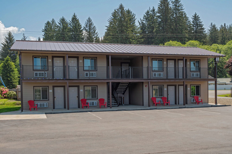 Exterior & Views 2, Town Motel, Clallam