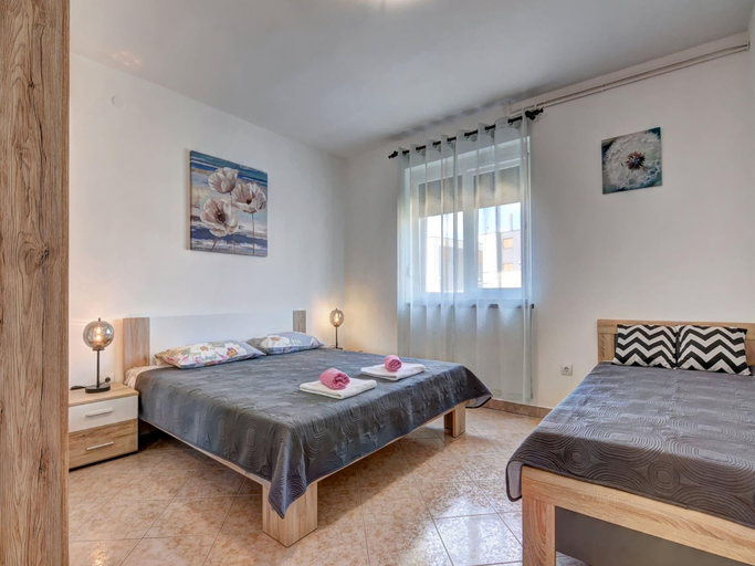 4, Apartment in Fazana near Rock Beach, Fažana