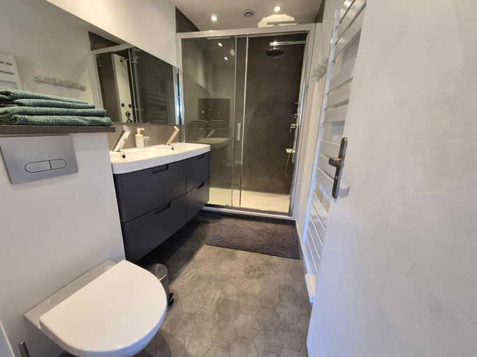 Bathroom 3, Soleillas, Alpes-Maritimes