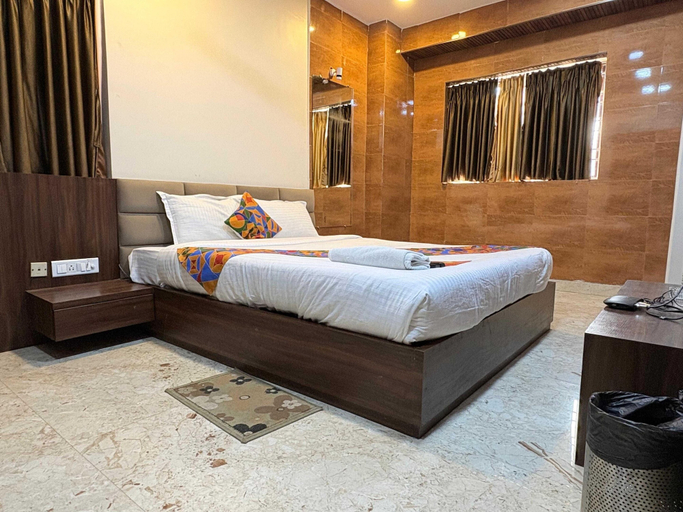 Room 3, Collection Kolkata Town Formerly Astoria, South 24 Parganas