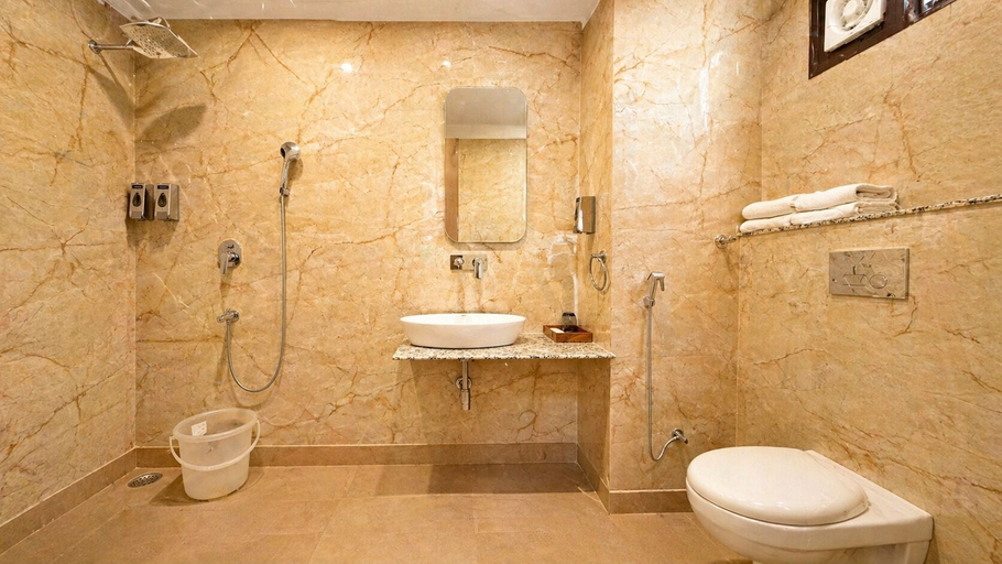 Bathroom 5, The Crescent Udaipur | Boutique Hotel Near Lake Pichola, Udaipur