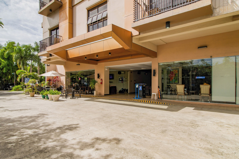 Exterior & Views 2, Main Hotel and Suites Cebu, Cebu City
