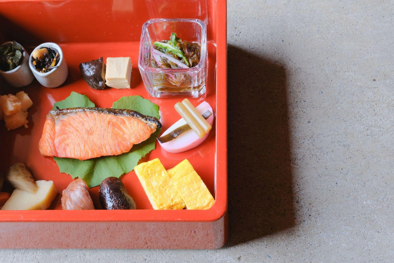 Food & Drinks 5, A ryokan limited to one group per day, Ryokan Tsuchi to Ito, Omi
