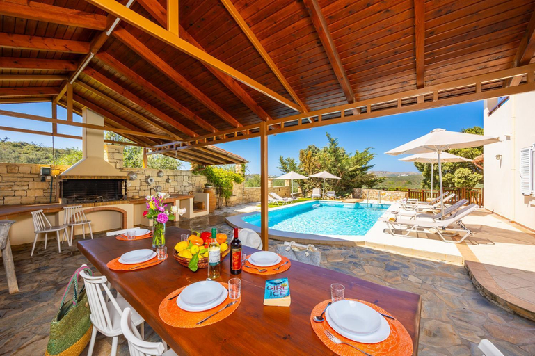 Others 3, Villa Korini, Crete