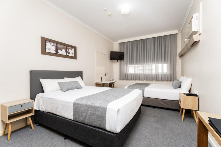 Bedroom 3, Hotel Renmark, Renmark Paringa - Renmark