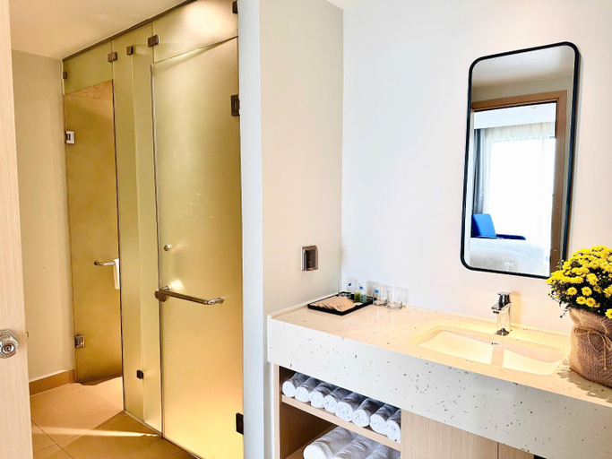 Bathroom 5, Arena Cam Ranh Ocean View resort, Cam Lâm