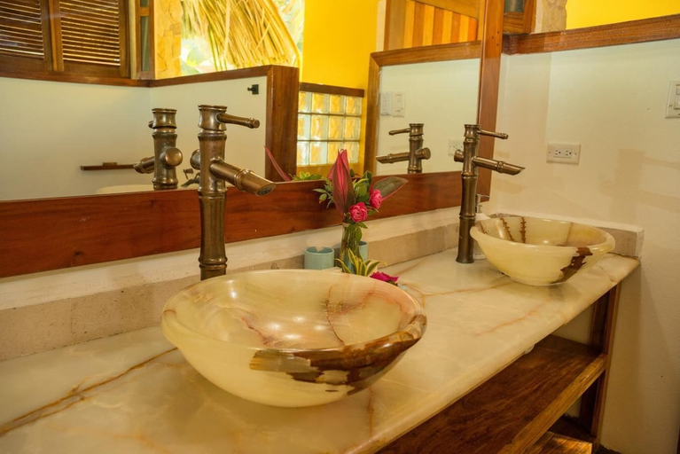 Bathroom 3, Little Harvest Caye- Private Island