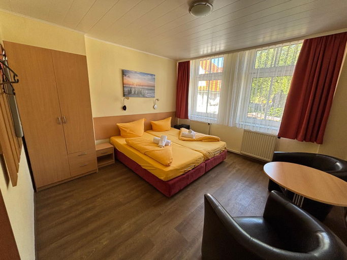 Others 4, Hotel Gesellschaftshaus, Vorpommern-Rügen