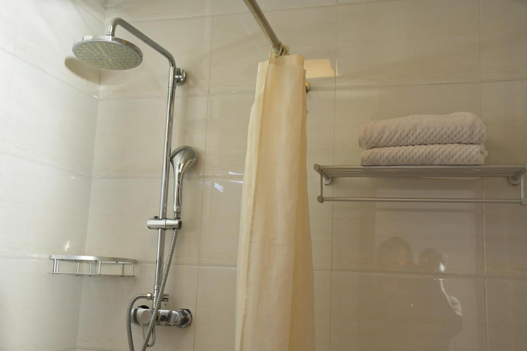 Bathroom 5, Sun View Hotel, Addis Abeba