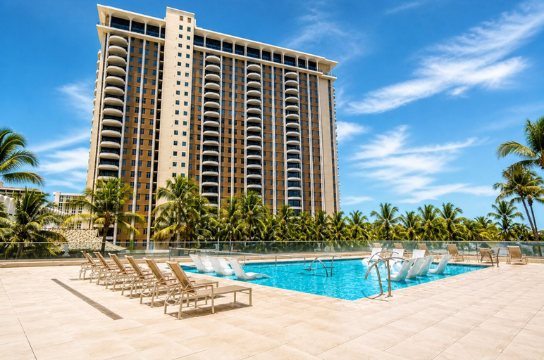 Pool 3, Ilikai Hotel & Luxury Suites by KBM, Honolulu