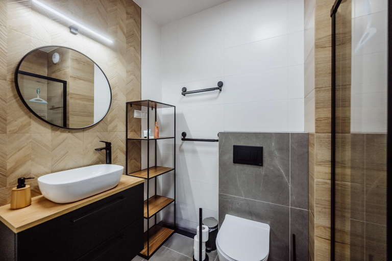 Bathroom 2, Grodzka Apartments, Jelenia Góra City