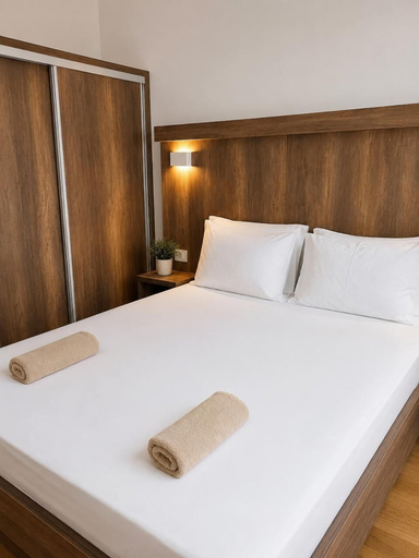 Room 5, Aura Apartments