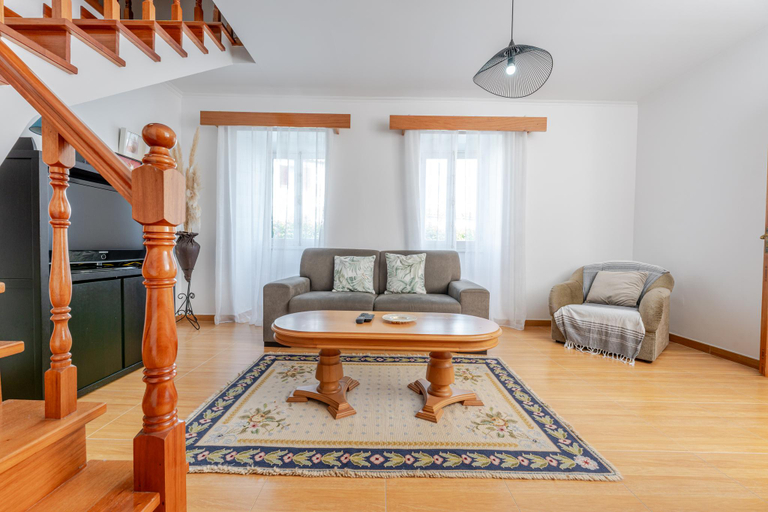Others 3, Recent villa, located in a quiet residential area, 2km from the center, Ponta Delgada