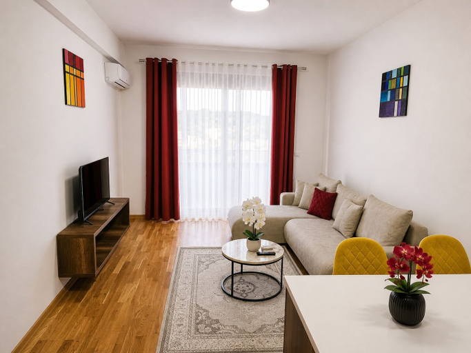 Room 4, Aura Apartments
