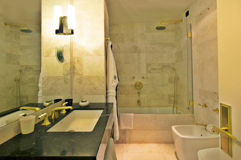 Bathroom 3, ALTIS AVENIDA HOTEL, Lisbon
