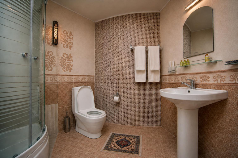 Bathroom 3, CITY OF MAGICIANS, Xiva