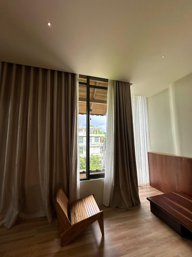 Others 5, Soleil House, Huế
