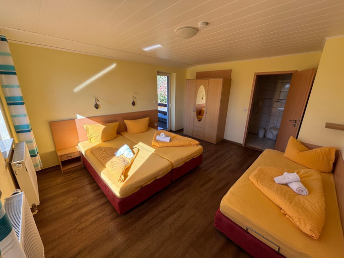 Bedroom 2, Hotel Gesellschaftshaus, Vorpommern-Rügen