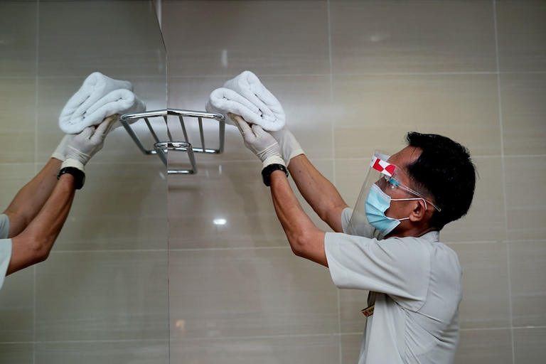 Bathroom 5, Swiss-Belhotel Mangga Besar, Jakarta Pusat