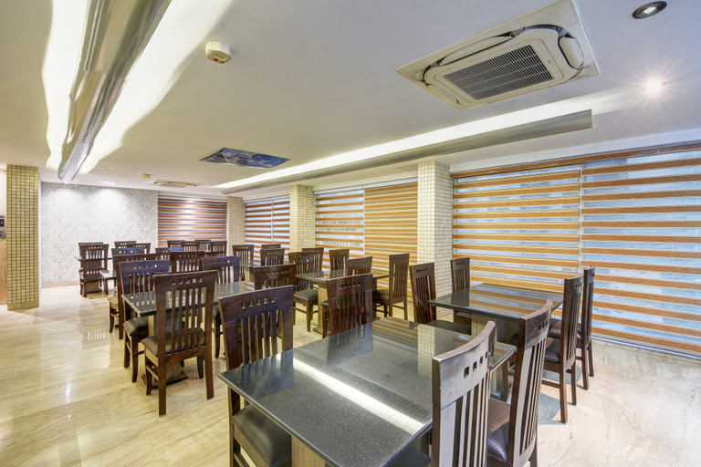 Food & Drinks 5, Mayur Hotel, Delhi