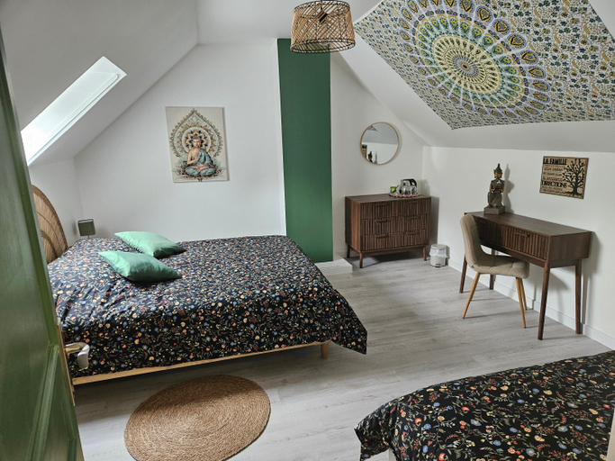 Bedroom 2, Home Gayatri, Loir-et-Cher