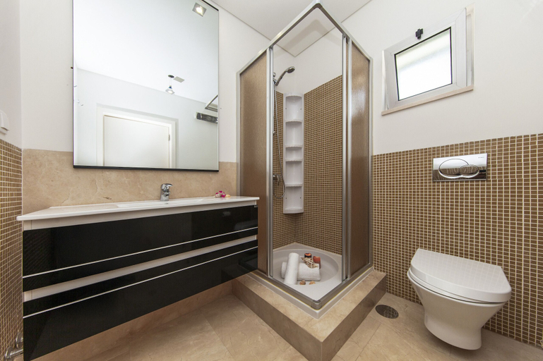 Bathroom 3, Villa Santa Rosa, Silves