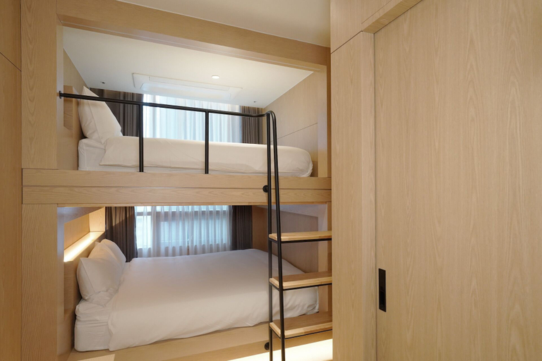 Room 5, UH Suite The Seolleung, Gangnam